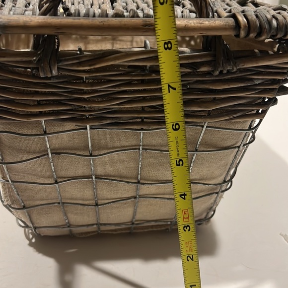 Basket Cloth Liner Handles and Lid - Picture 11 of 12